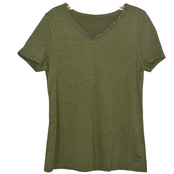 Women’s Top Short Sleeve V-Neck Button Accents Army Green Top NWOT 4/$25❤️ - Picture 1 of 3